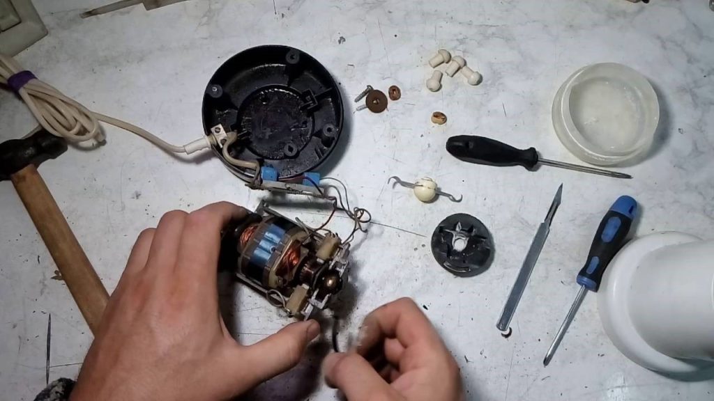 Reparació de molinet de cafè DIY