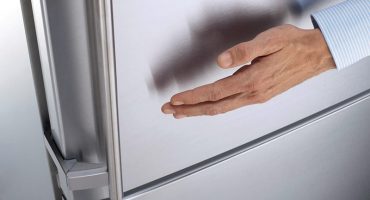 Algorithm ng mga pagkilos: kung paano alisin ang hawakan ng refrigerator